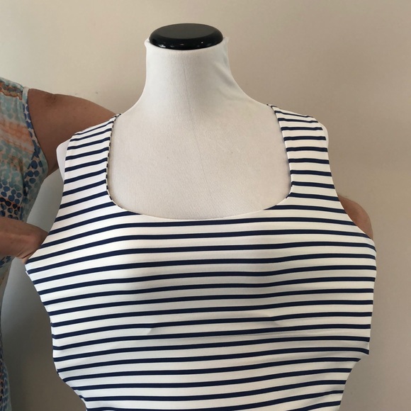 Zara Basics tank top - Picture 3 of 6